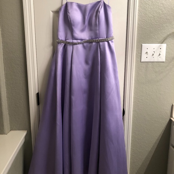 Lilac Long Formal Dress - Picture 1 of 3
